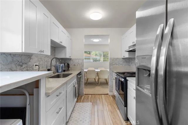 4714 Park Granada 203, Calabasas, CA 91302