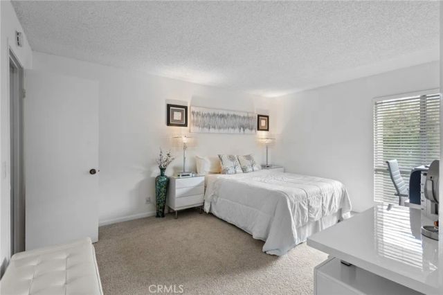 4714 Park Granada 203, Calabasas, CA 91302