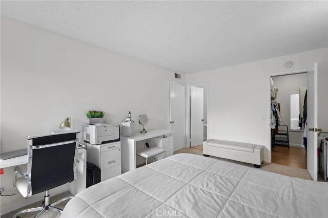 4714 Park Granada 203, Calabasas, CA 91302