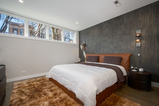 2136 W Lyndale Street 1W, Chicago, IL 60647