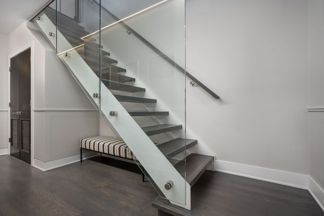 2136 W Lyndale Street 1W, Chicago, IL 60647