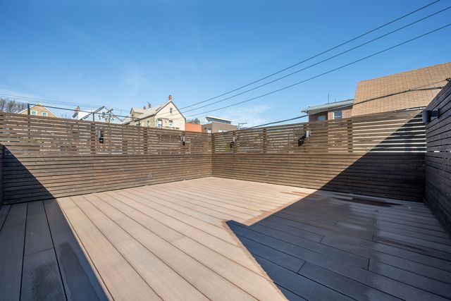 2136 W Lyndale Street 1W, Chicago, IL 60647