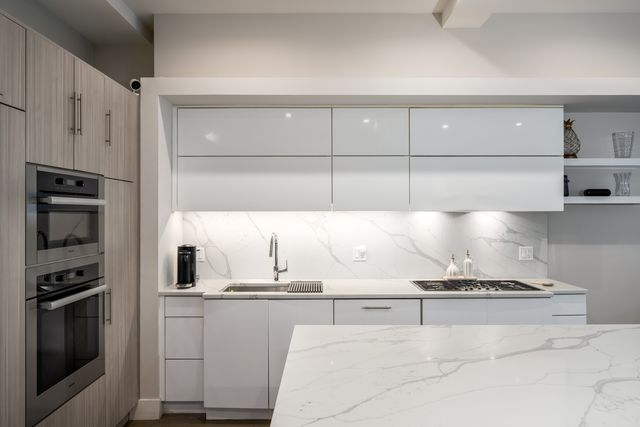 2136 W Lyndale Street 1W, Chicago, IL 60647