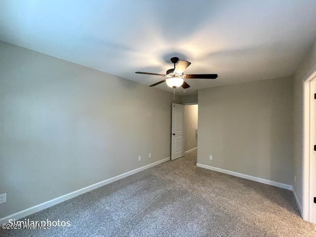 721 Cross Bridge Way, Sneads Ferry, NC 28460