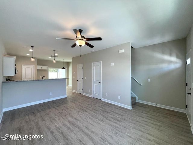 721 Cross Bridge Way, Sneads Ferry, NC 28460