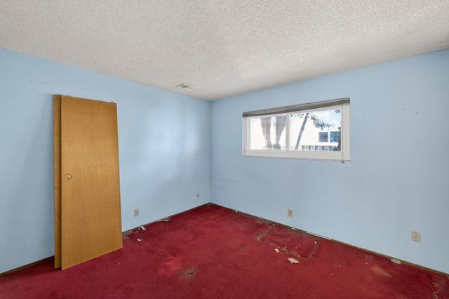 2802 Layton Dr, Davis, CA 95618