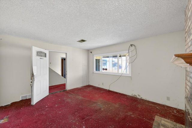 2802 Layton Dr, Davis, CA 95618