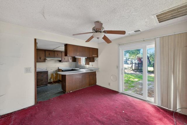 2802 Layton Dr, Davis, CA 95618