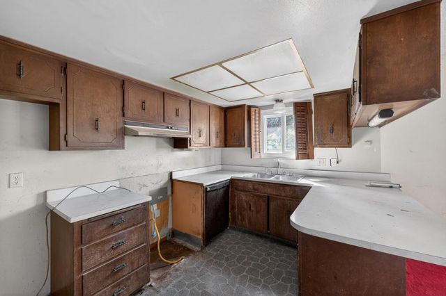 2802 Layton Dr, Davis, CA 95618