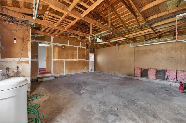 2802 Layton Dr, Davis, CA 95618