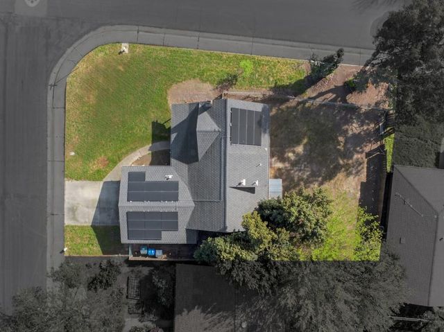 2802 Layton Dr, Davis, CA 95618