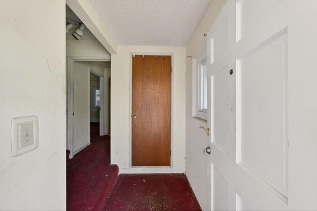 2802 Layton Dr, Davis, CA 95618