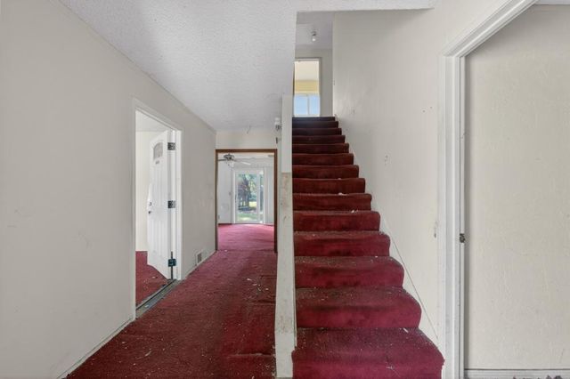 2802 Layton Dr, Davis, CA 95618