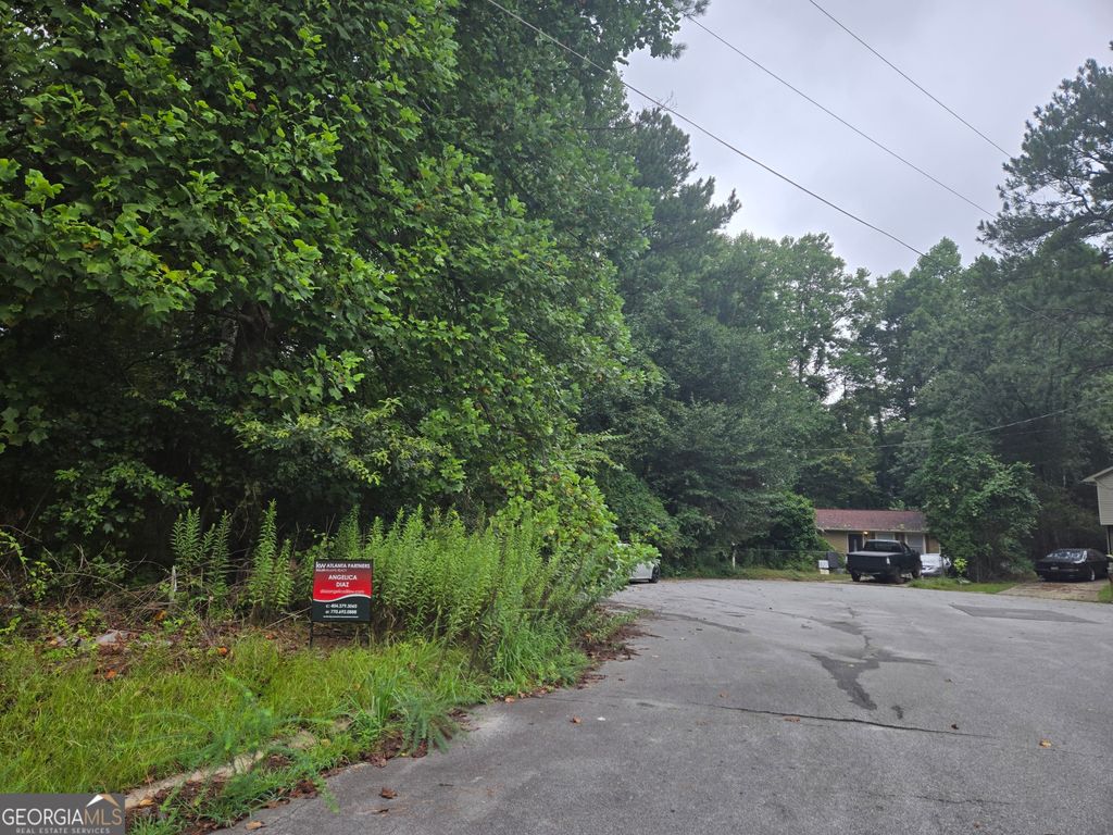 8043 Sparrow Court, Jonesboro, GA 30238