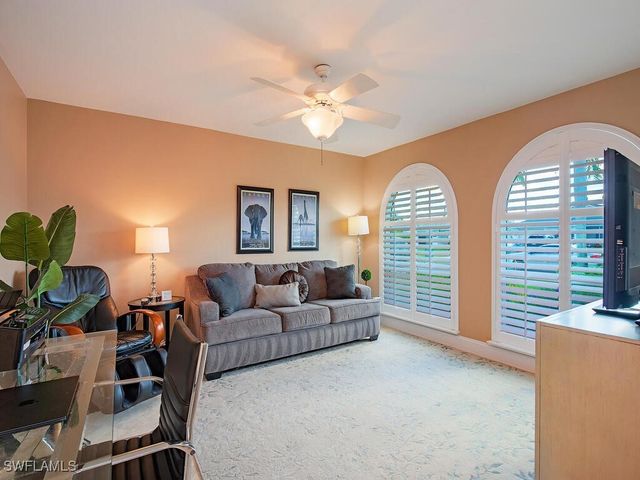 567 99th AVE N, Naples, FL 34108