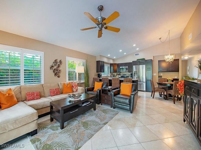 567 99th AVE N, Naples, FL 34108