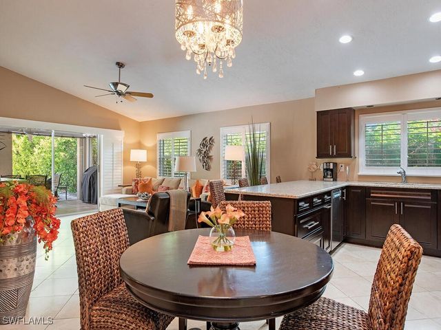 567 99th AVE N, Naples, FL 34108