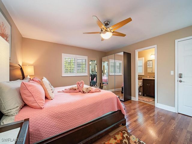 567 99th AVE N, Naples, FL 34108