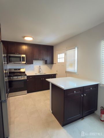 298 Central Avenue 5B, Edison, NJ 08817