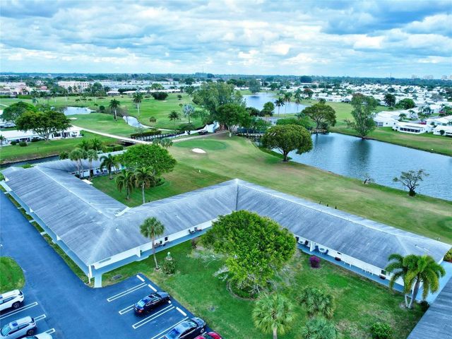 400 SW Golfview Terrace 111, Boynton Beach, FL 33426