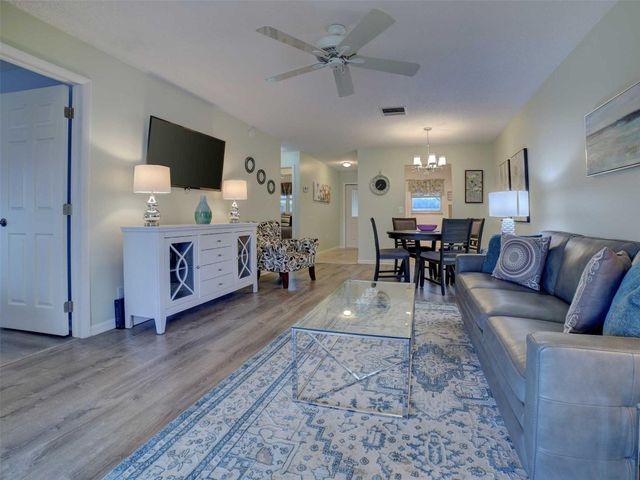 400 SW Golfview Terrace 111, Boynton Beach, FL 33426