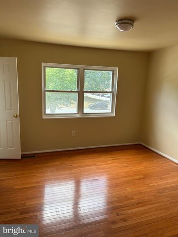 809 SLEDGEHAMMER DR, Fredericksburg, VA 22405