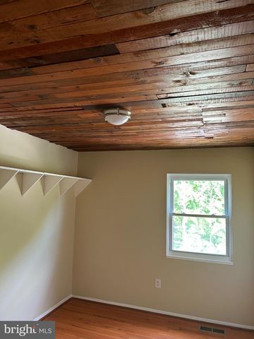 809 SLEDGEHAMMER DR, Fredericksburg, VA 22405