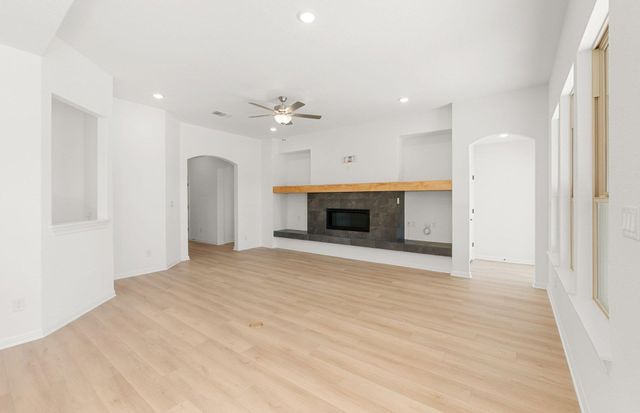 121 Keswick ST, Liberty Hill, TX 78642