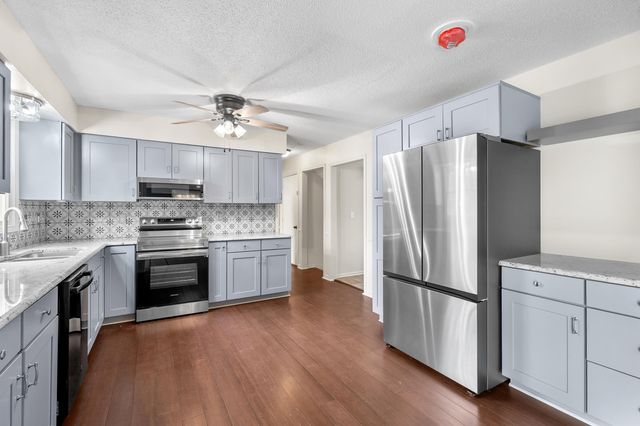 5814 Scenic Way Drive, Oshtemo Twp, MI 49009