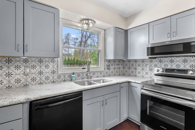 5814 Scenic Way Drive, Oshtemo Twp, MI 49009