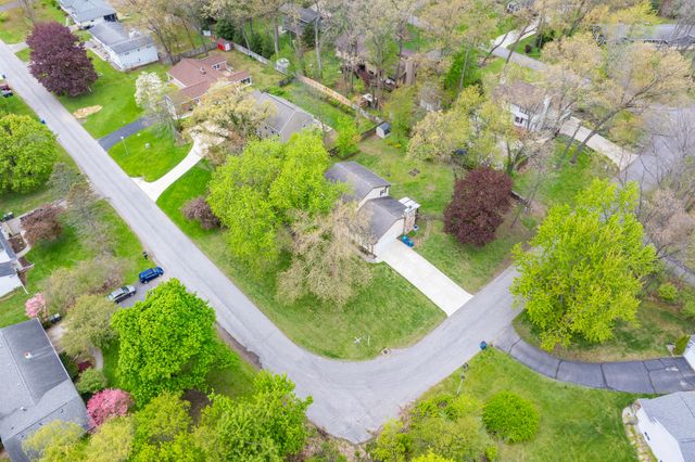 5814 Scenic Way Drive, Oshtemo Twp, MI 49009