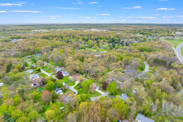 5814 Scenic Way Drive, Oshtemo Twp, MI 49009