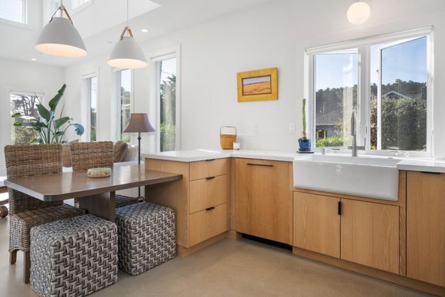 239 Beach Street, Moss Beach, CA 94038