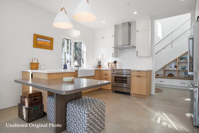 239 Beach Street, Moss Beach, CA 94038