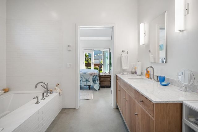 239 Beach Street, Moss Beach, CA 94038