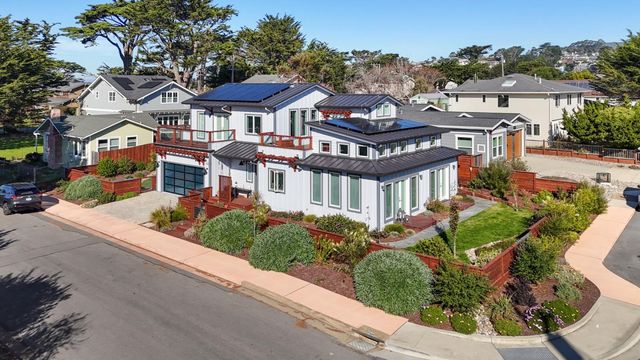 239 Beach Street, Moss Beach, CA 94038