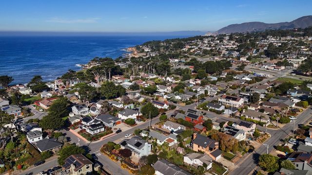 239 Beach Street, Moss Beach, CA 94038