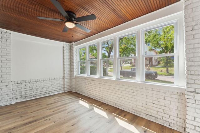 987 Dayton Avenue, Saint Paul, MN 55104