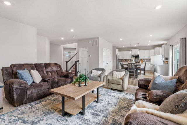 13785 143rd Avenue N, Dayton, MN 55327