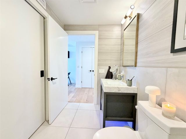 70 Rainey ST 2203, Austin, TX 78701