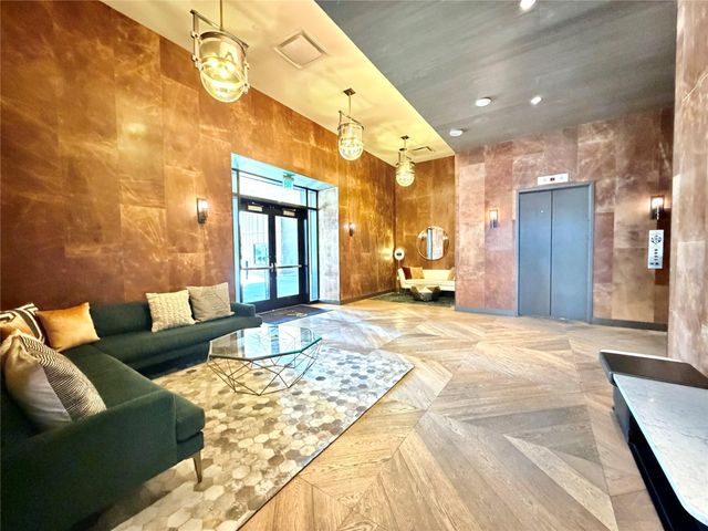 70 Rainey ST 2203, Austin, TX 78701