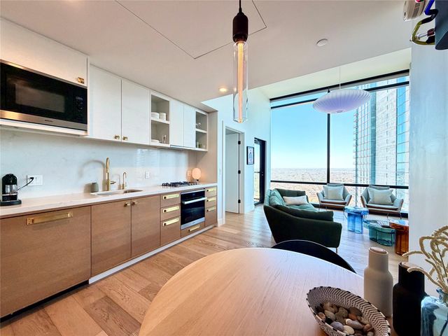 70 Rainey ST 2203, Austin, TX 78701