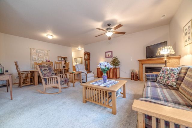 412 19th Avenue W G, West Fargo, ND 58078