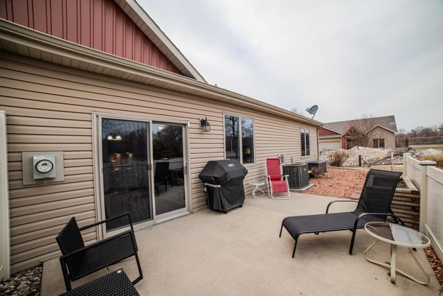 412 19th Avenue W G, West Fargo, ND 58078