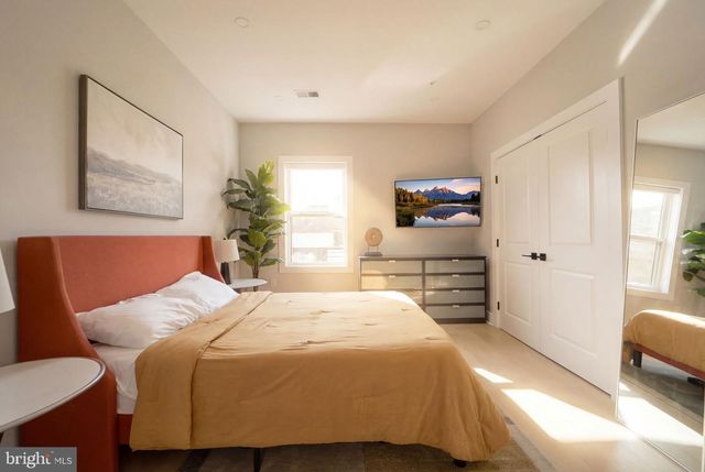 533 SHEPHERD ST NW, Washington, DC 20011