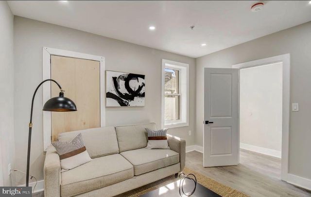 533 SHEPHERD ST NW, Washington, DC 20011