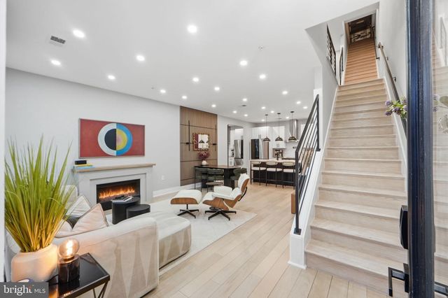 533 SHEPHERD ST NW, Washington, DC 20011