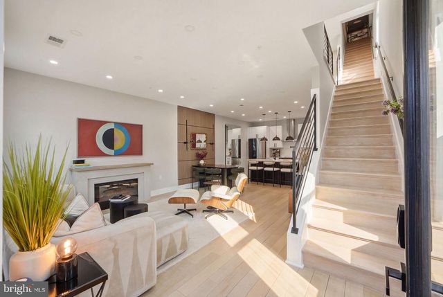 533 SHEPHERD ST NW, Washington, DC 20011