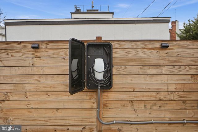 533 SHEPHERD ST NW, Washington, DC 20011