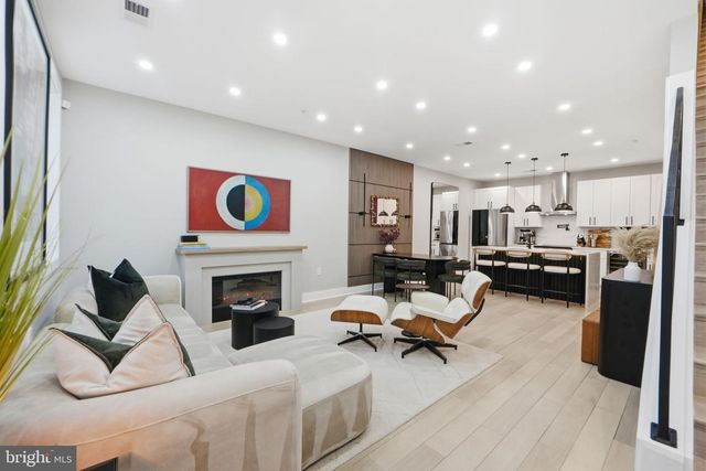 533 SHEPHERD ST NW, Washington, DC 20011